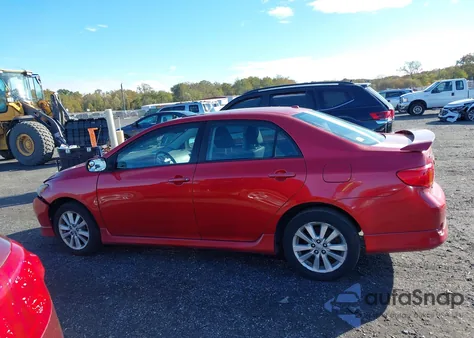 2010 Toyota Corolla S z USA, uszkodzony, nr VIN 2T1BU4EE9AC453534